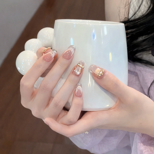 シアーピンク×ゴールドラインニュアンス｜静かにきらめく大人上品ネイルチップ [na0051]