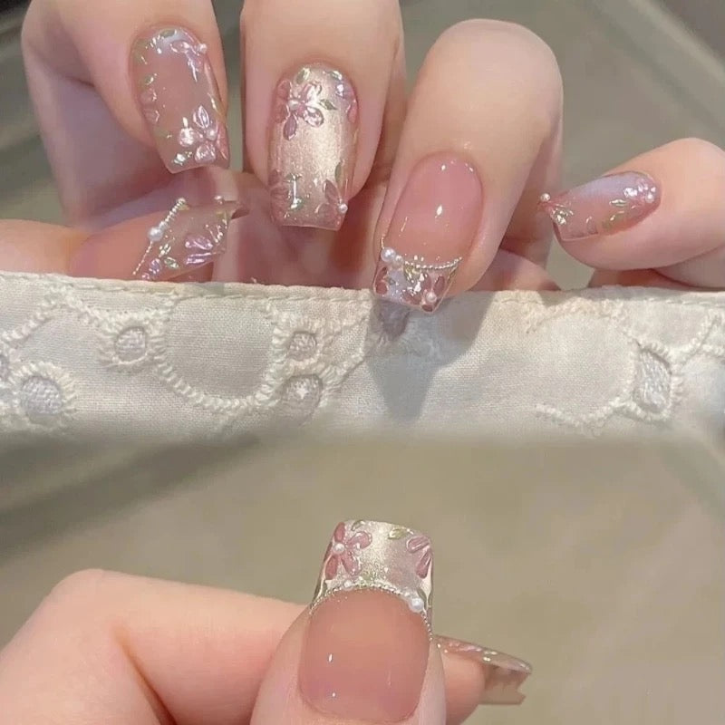 シアーピンク×クリスタルフラワーニュアンス｜儚くきらめく上品ネイルチップ [na0039]