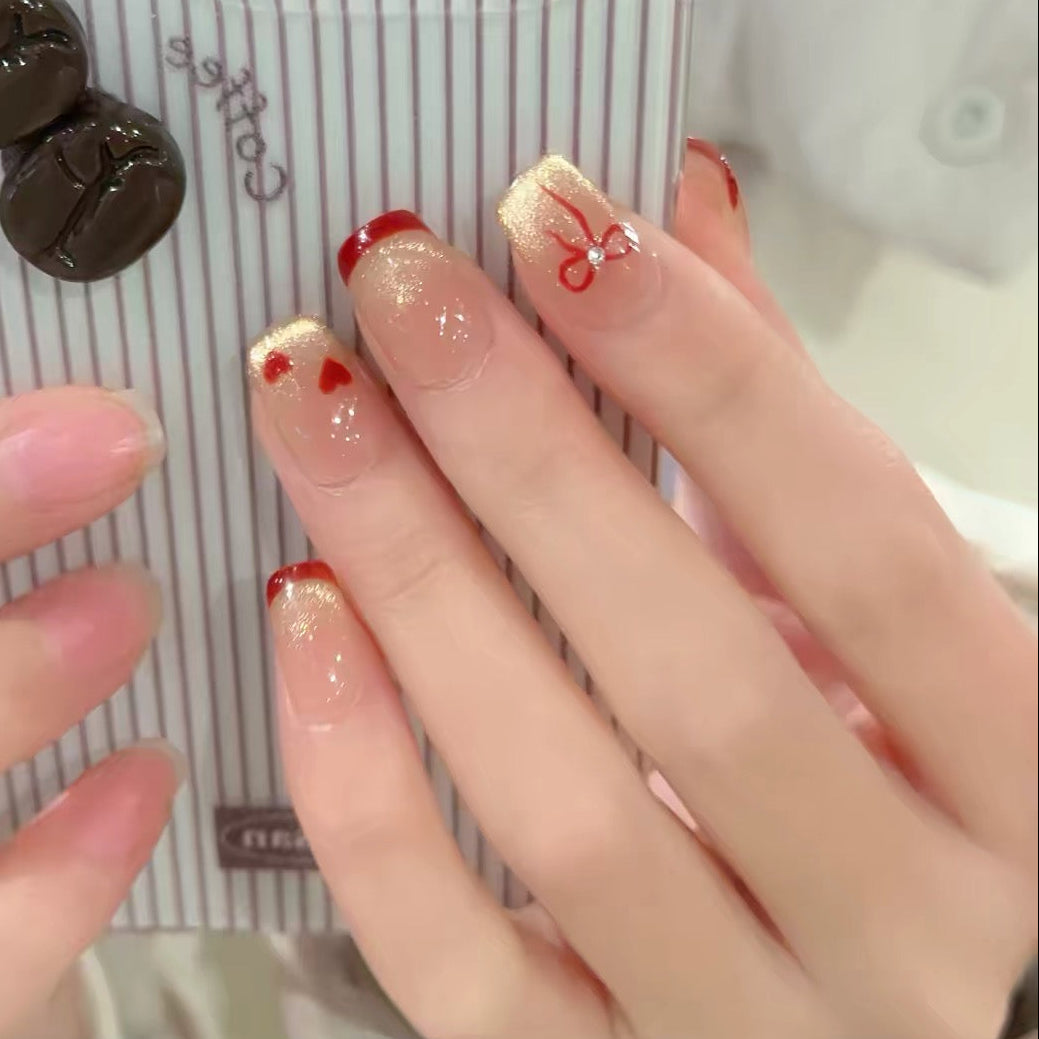 ボルドーレッド×ゴールドリボンニュアンス｜甘さを添えた上品ネイルチップ[na0022]