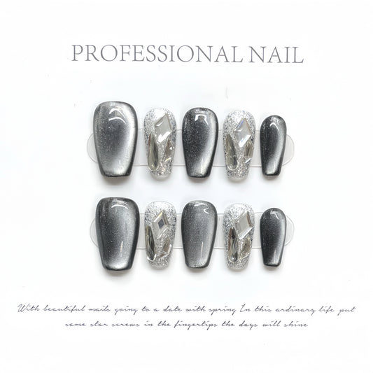 シルバーグレーニュアンス｜透明感モードな上品ネイルチップ[na0009]