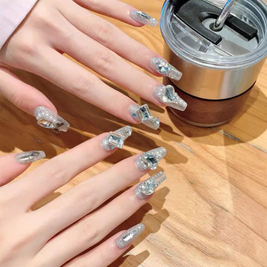 シルバーグリッター×ビッグビジュー｜ラグジュアリー主役ネイルチップ [na0068]