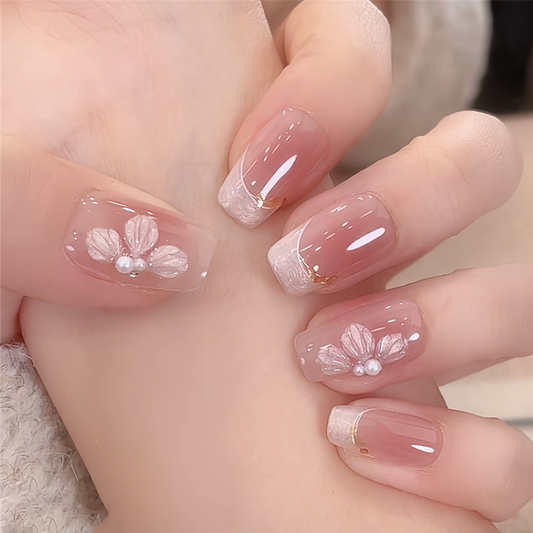 シアーピンク×ホワイトフラワーフレンチ｜指先に咲く上品ネイルチップ [na0044]