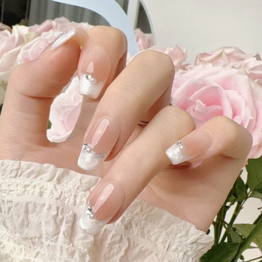 シアーベージュ×ホワイトフラワーフレンチ｜上品ブライダルネイルチップ [na0070]