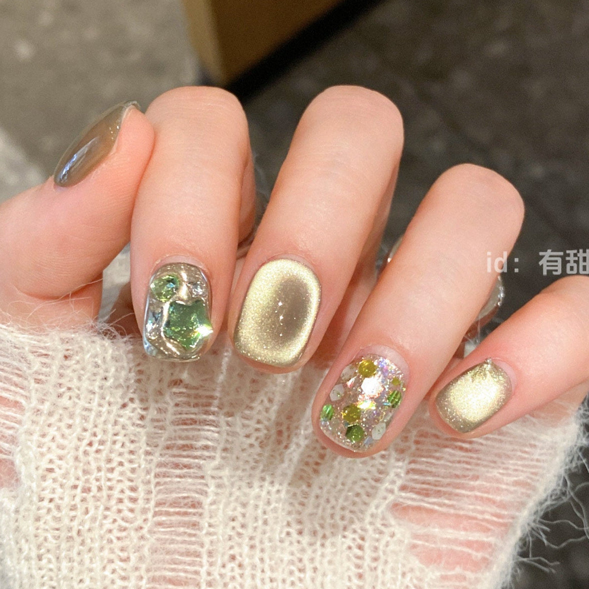 オリーブグレージュ×ボタニカルニュアンス｜深みを纏う大人上品ネイルチップ [na0031]